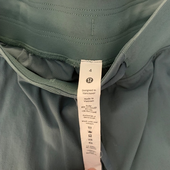 Green lululemon joggers - Picture 2 of 4